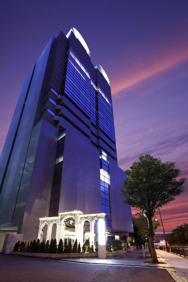 Hotel Nakanoshima Plaza Ōsaka Exterior foto
